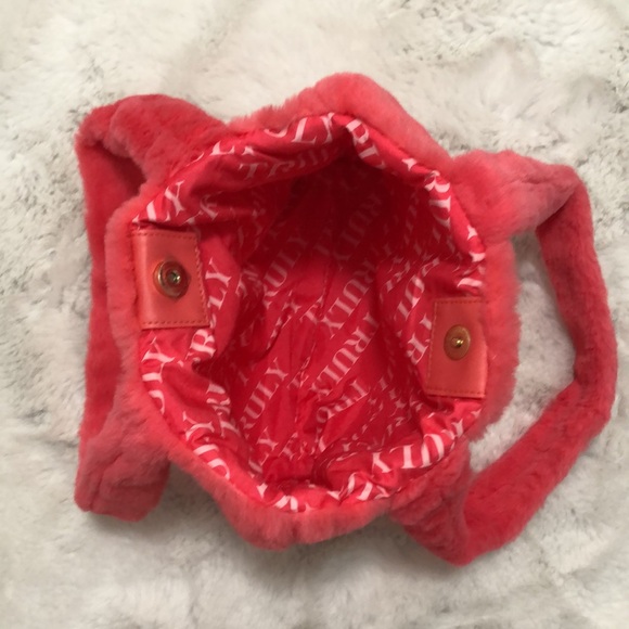 Truly Beauty Pink Fuzzy Bag NWOT - Picture 3 of 6